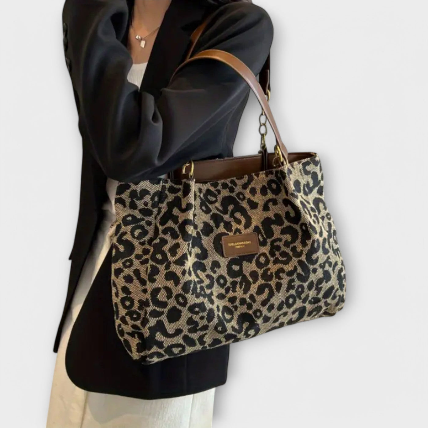 Olivia - Leopard Canvas Tote